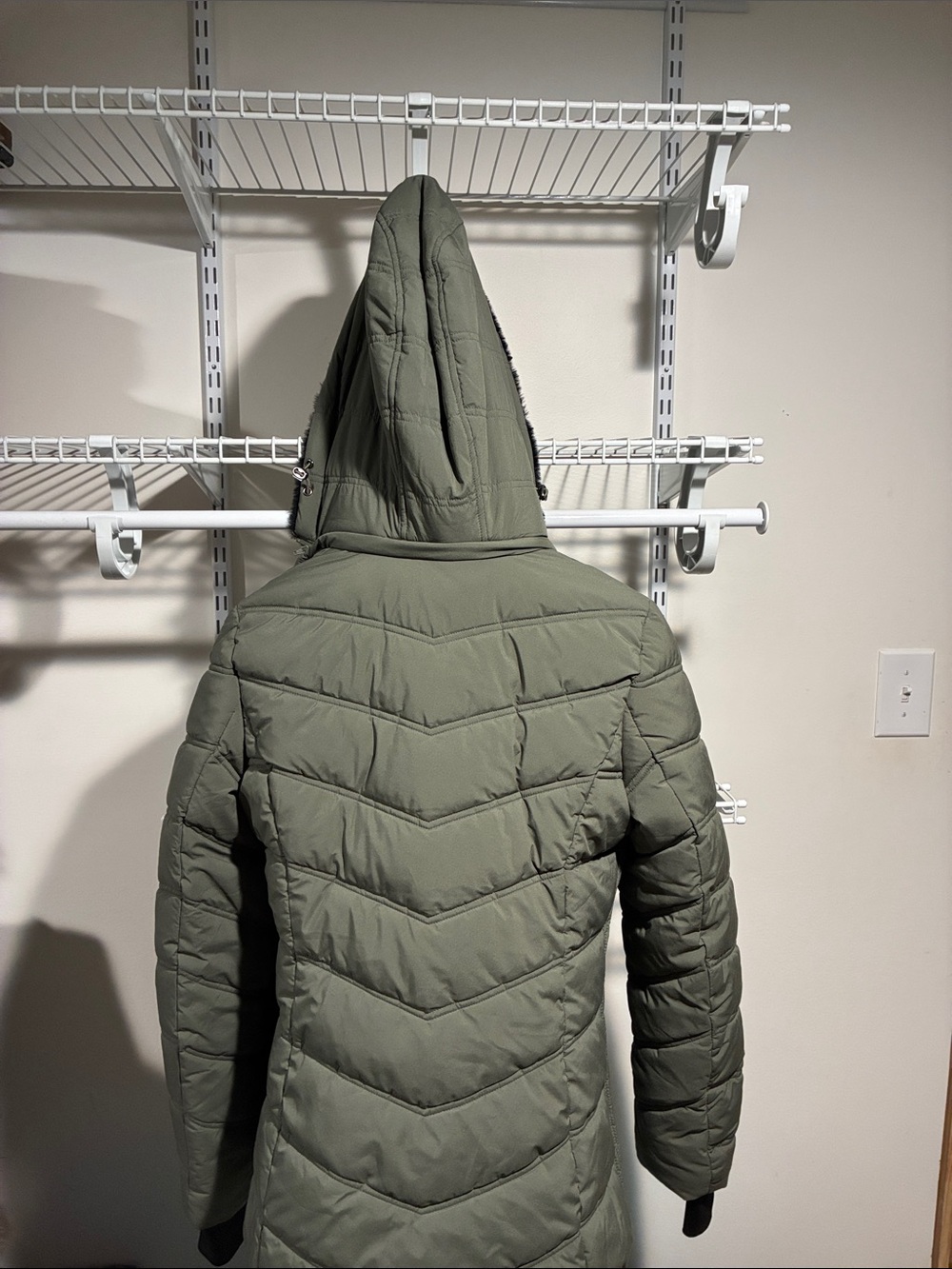 Nautica Olive Green Quilted Puffer Jacket with Black Faux Fur Hood Trim - Picture 4 of 4